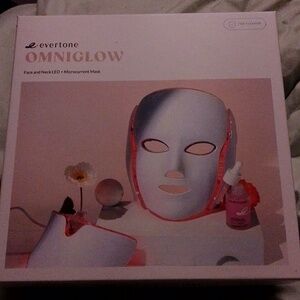 NWT Evertone OmniGlow Face Neck Mask 7 LED Colors Microcurrent Skin Rejuvenating